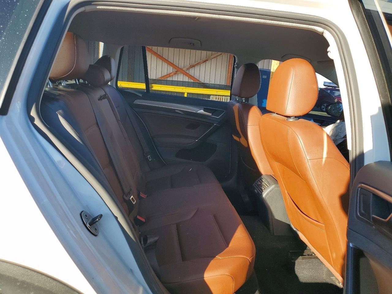 2017 Volkswagen Golf Alltrack S - zdjęcie 10