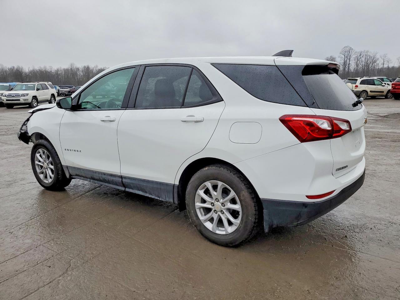 2020 Chevrolet Equinox Ls - zdjęcie 2