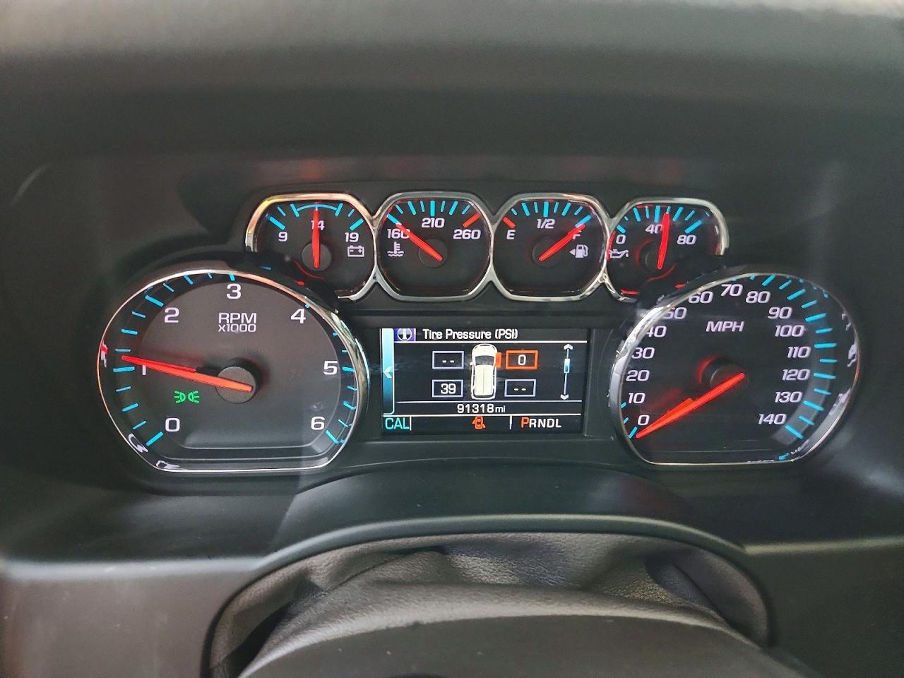 2018 Chevrolet Suburban C1500 Lt - zdjęcie 9