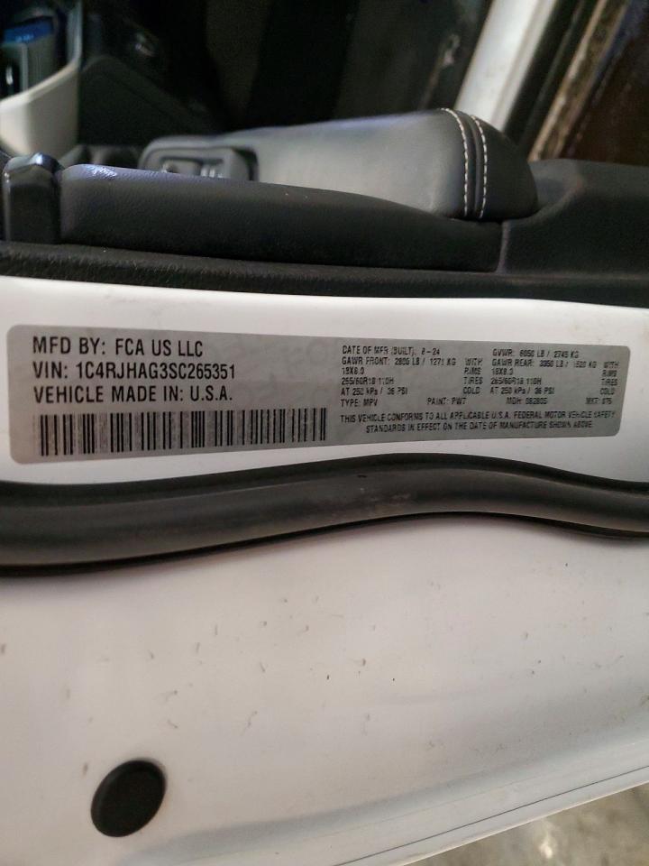 2025 Jeep Grand Cherokee Laredo - zdjęcie 13