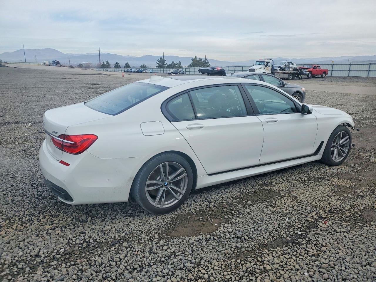 2017 BMW 740 Xi - zdjęcie 3