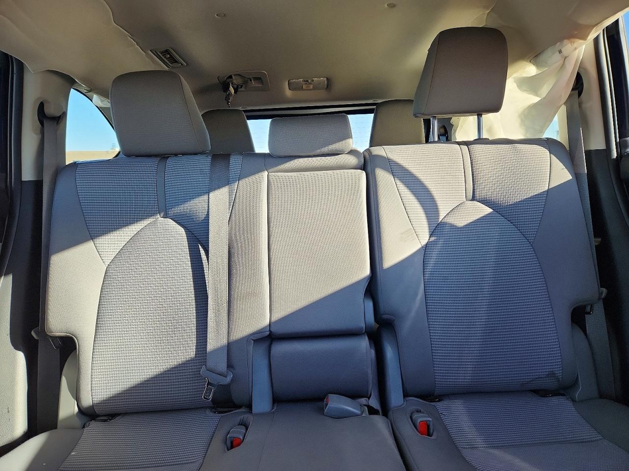 2020 Toyota Highlander Le - zdjęcie 10