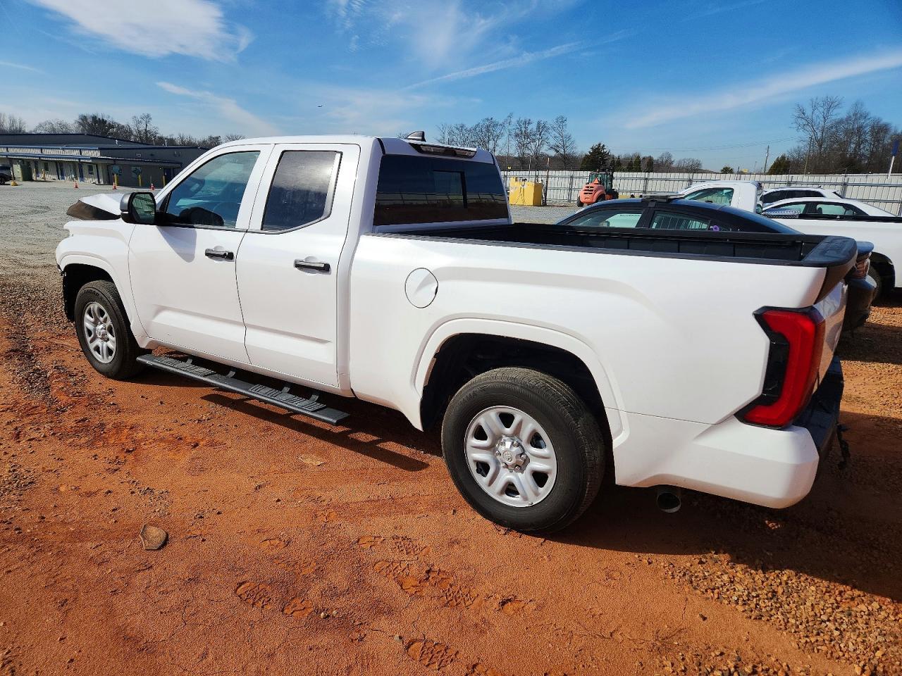 2025 Toyota Tundra Double Cab Sr - zdjęcie 2