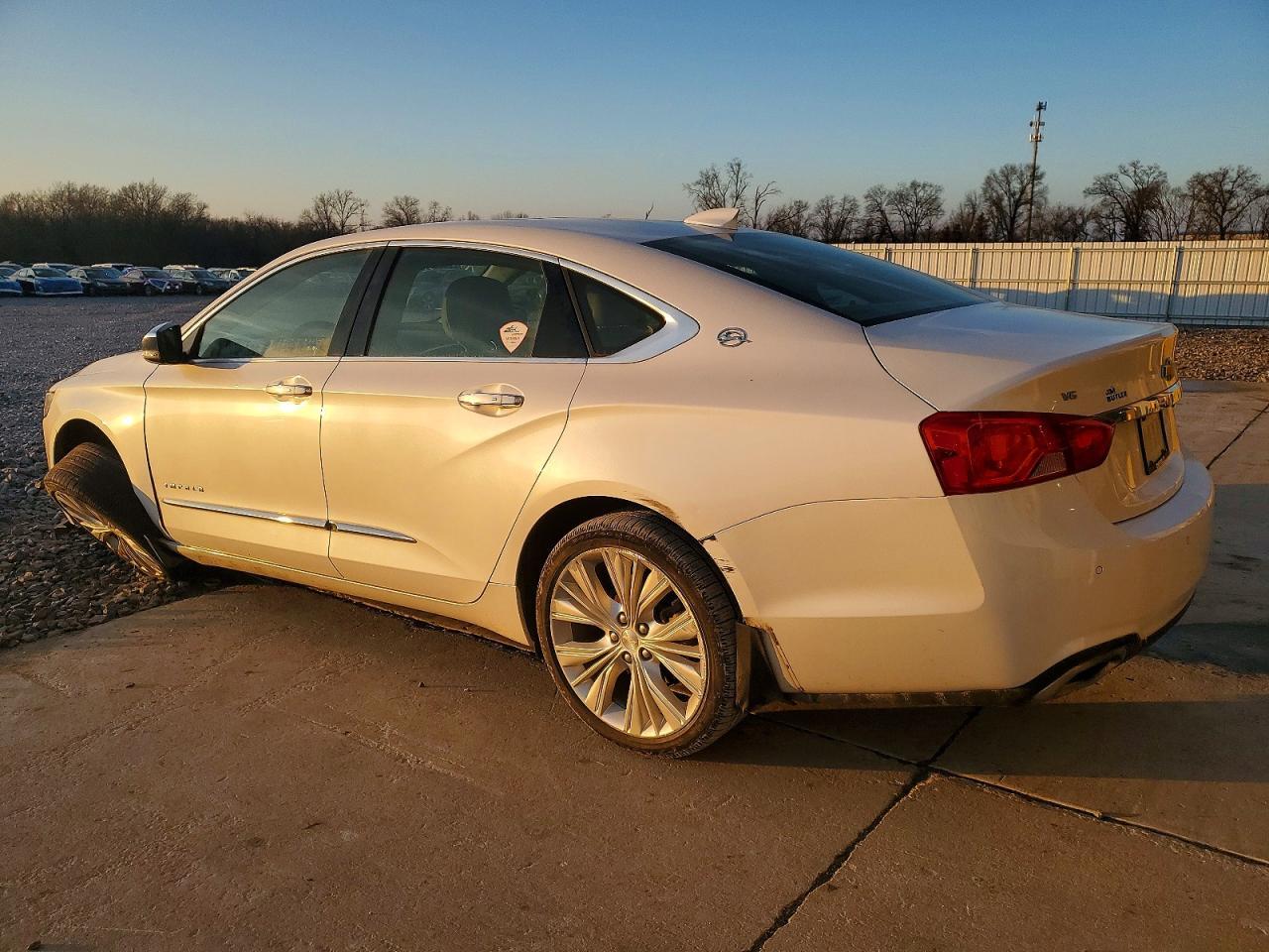 2017 Chevrolet Impala Premier - zdjęcie 2