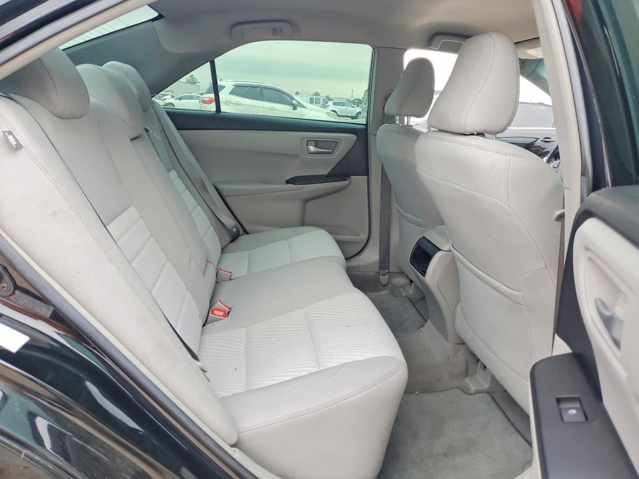 2017 Toyota Camry Le - zdjęcie 10