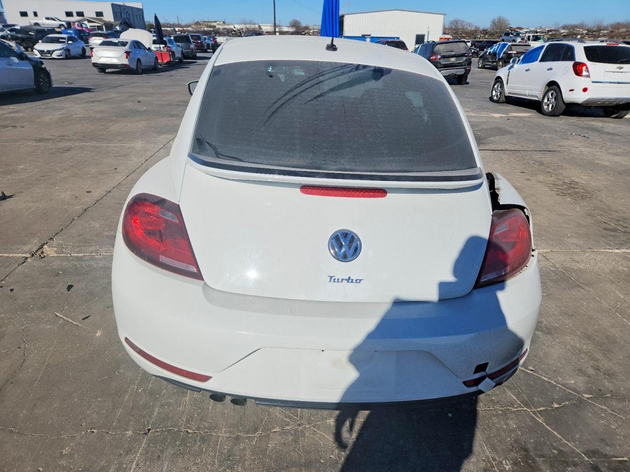 2019 Volkswagen Beetle S - zdjęcie 6