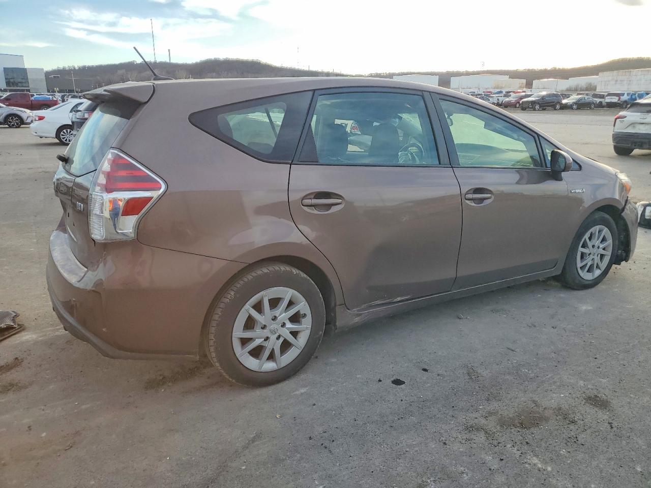 2015 Toyota Prius V - zdjęcie 3