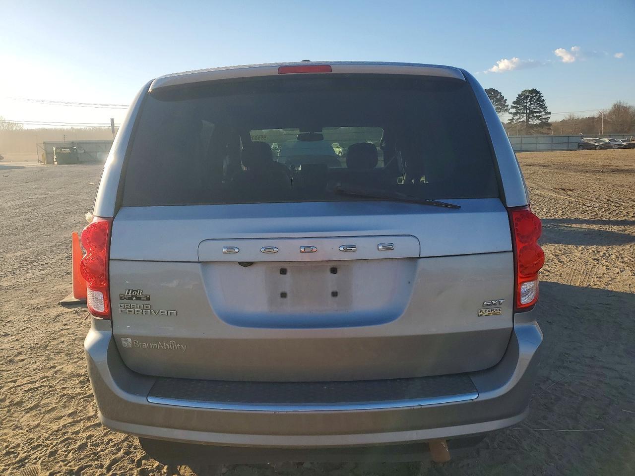2017 Dodge Grand Caravan Sxt - zdjęcie 6