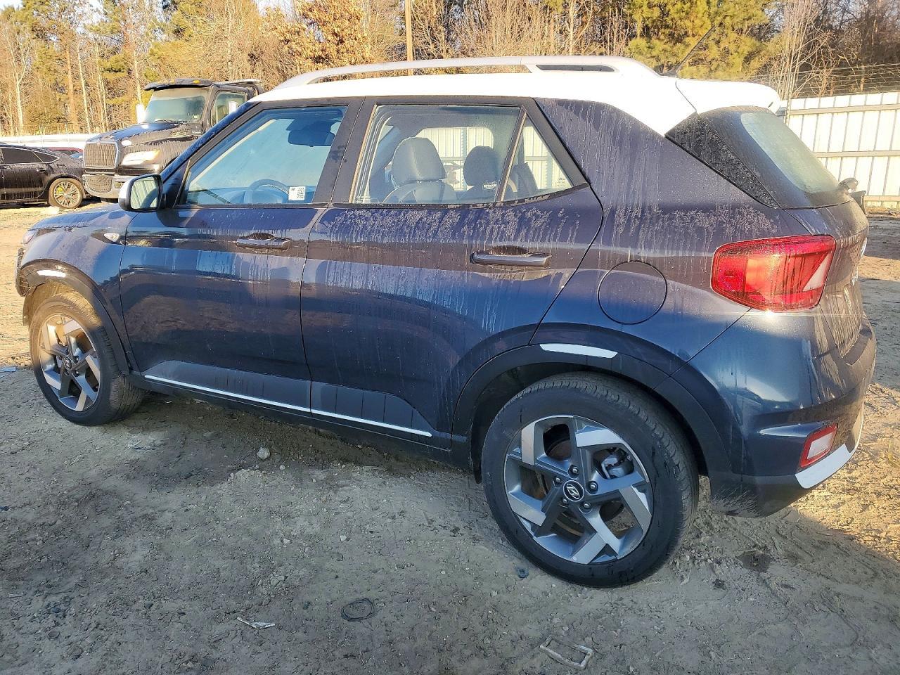 2025 Hyundai Venue Sel - zdjęcie 2