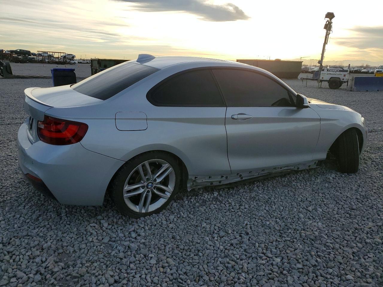 2016 BMW 228 Xi Sulev - zdjęcie 3
