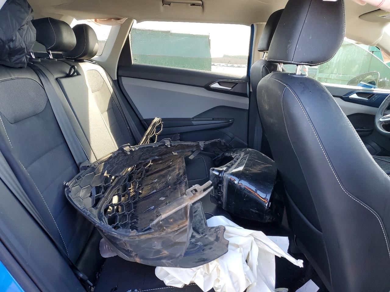 2023 Volkswagen Taos Se - zdjęcie 11