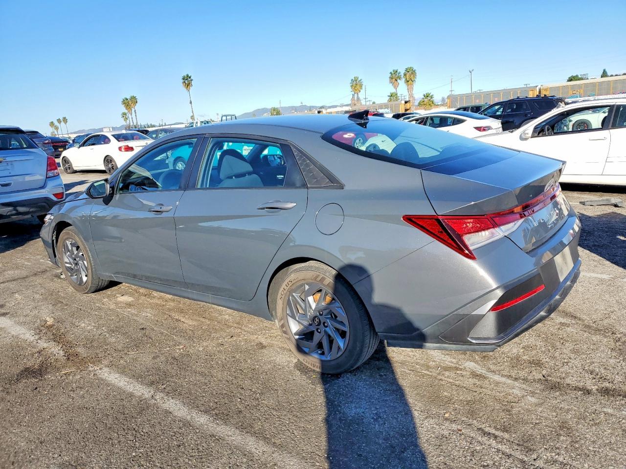 2024 Hyundai Elantra Sel - zdjęcie 2