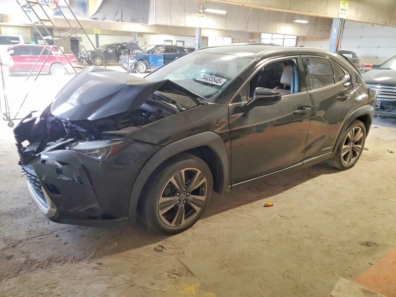 2021 Lexus Ux 250H - zdjęcie główne