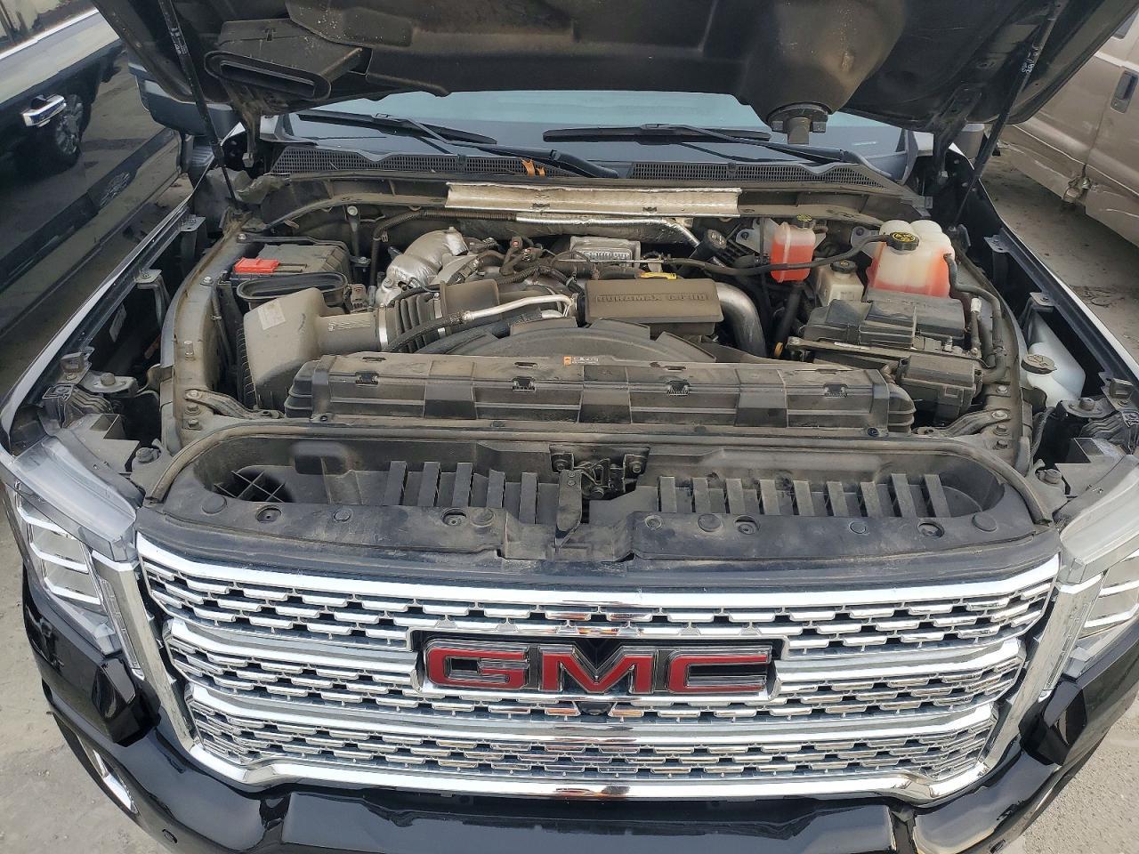 2015 GMC Sierra K2500 Denali - zdjęcie 12