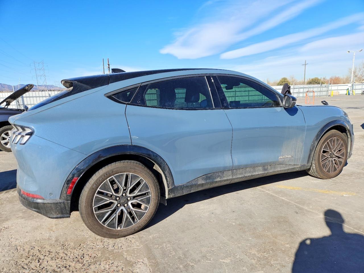 2024 Ford Mustang Mach-E Premium - zdjęcie 3