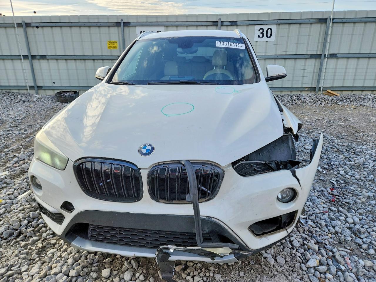2017 BMW X1 xDrive28I - zdjęcie 5