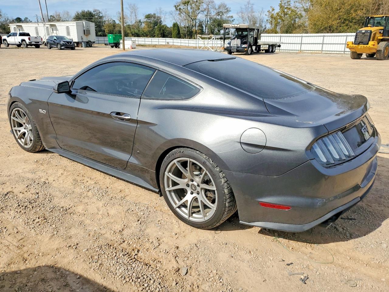 2017 Ford Mustang Gt - zdjęcie 2