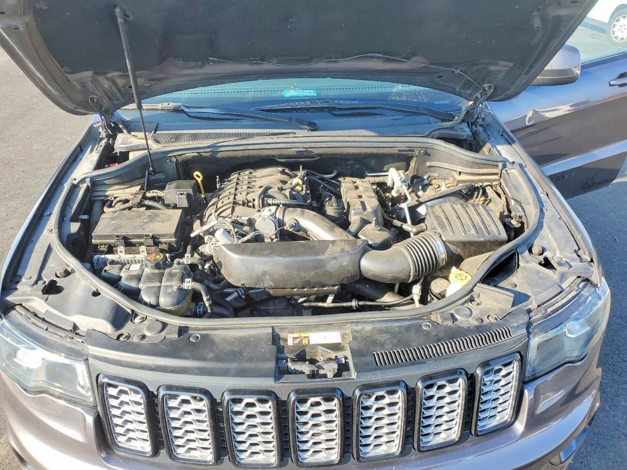 2018 Jeep Grand Cherokee Laredo - zdjęcie 12