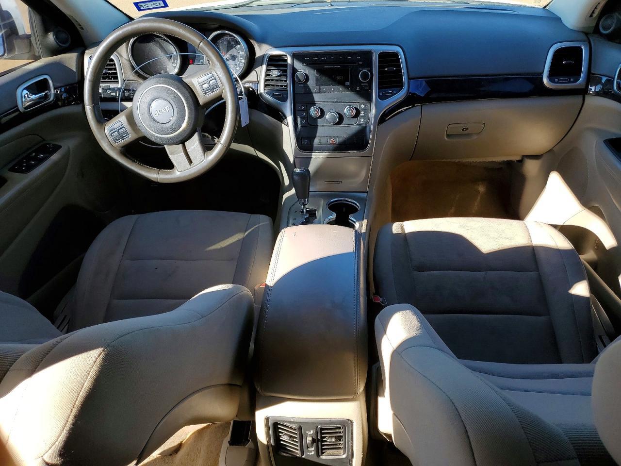 2013 Jeep Grand Cherokee Laredo - zdjęcie 8