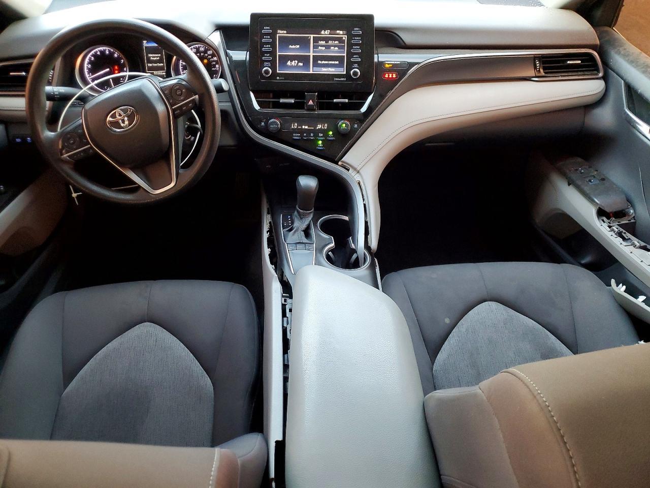 2023 Toyota Camry Le - zdjęcie 8