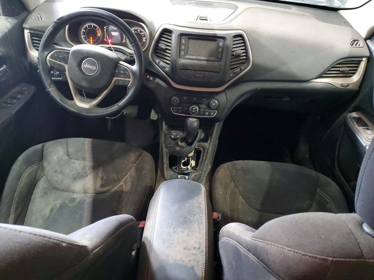 2016 Jeep Cherokee Latitude - zdjęcie 8