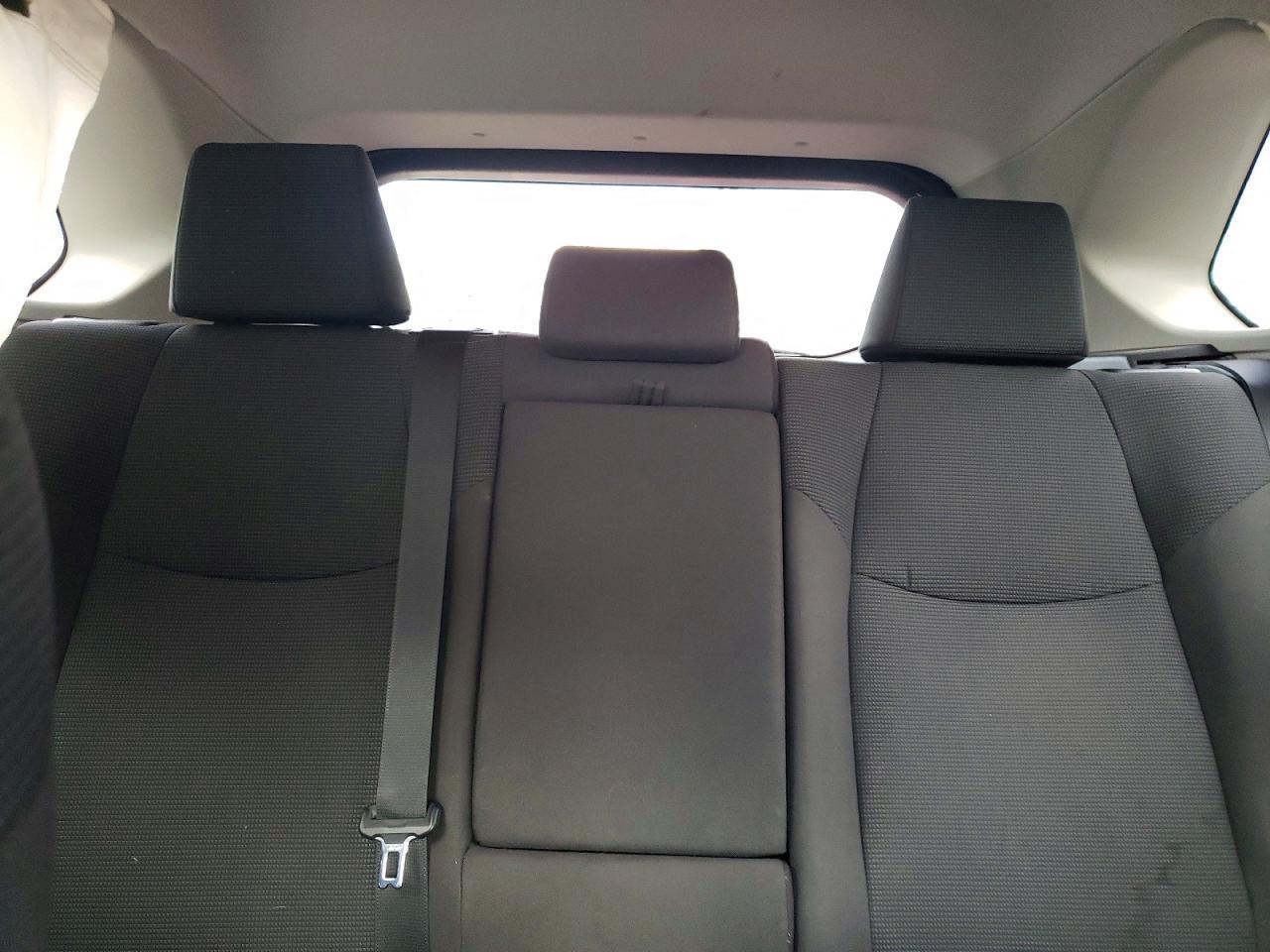 2020 Toyota Rav4 Le - zdjęcie 10