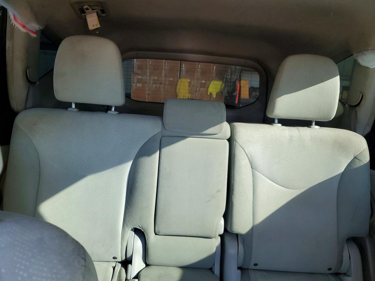 2014 Toyota Prius V - zdjęcie 10