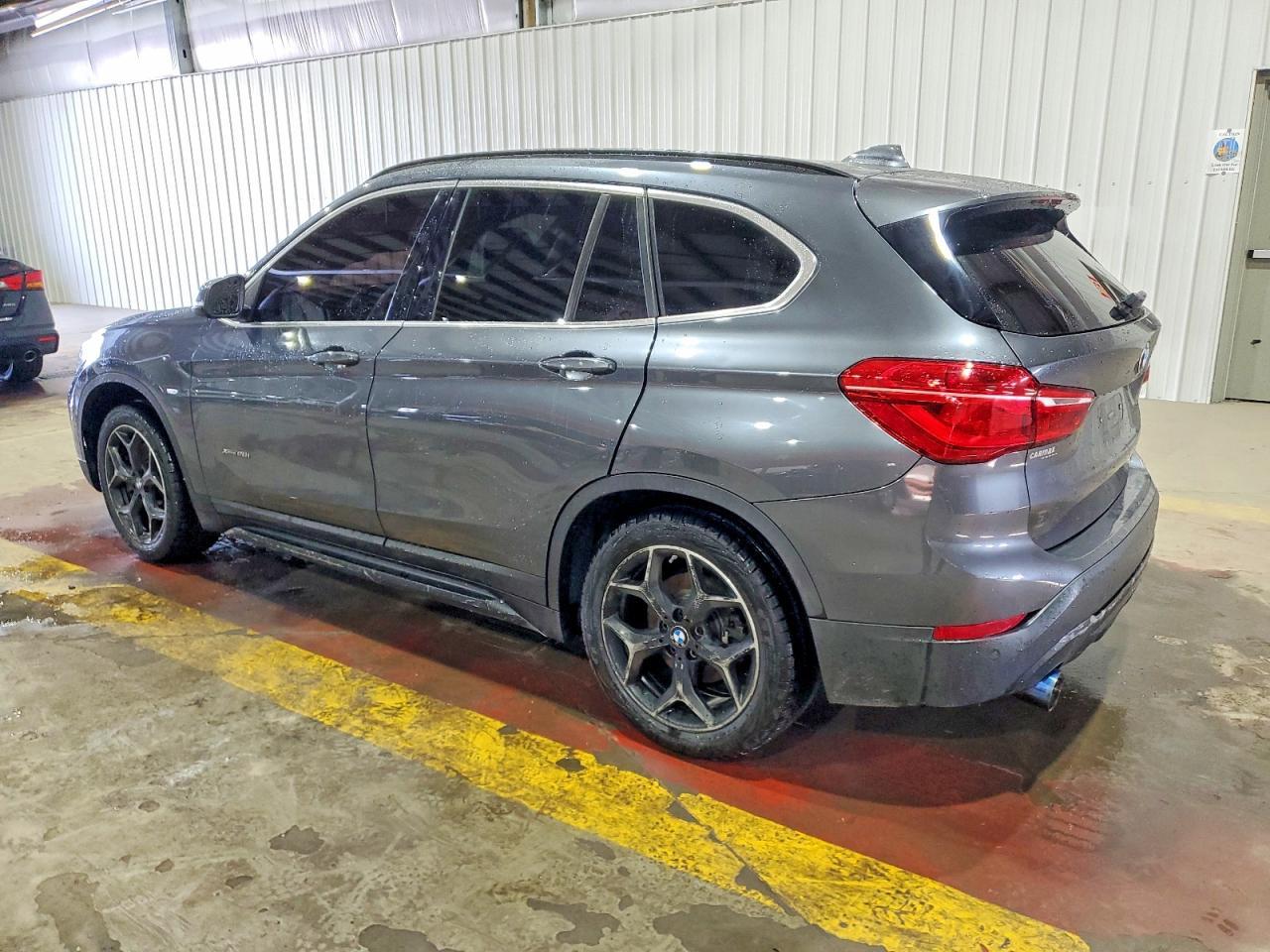 2017 BMW X1 xDrive28I - zdjęcie 2