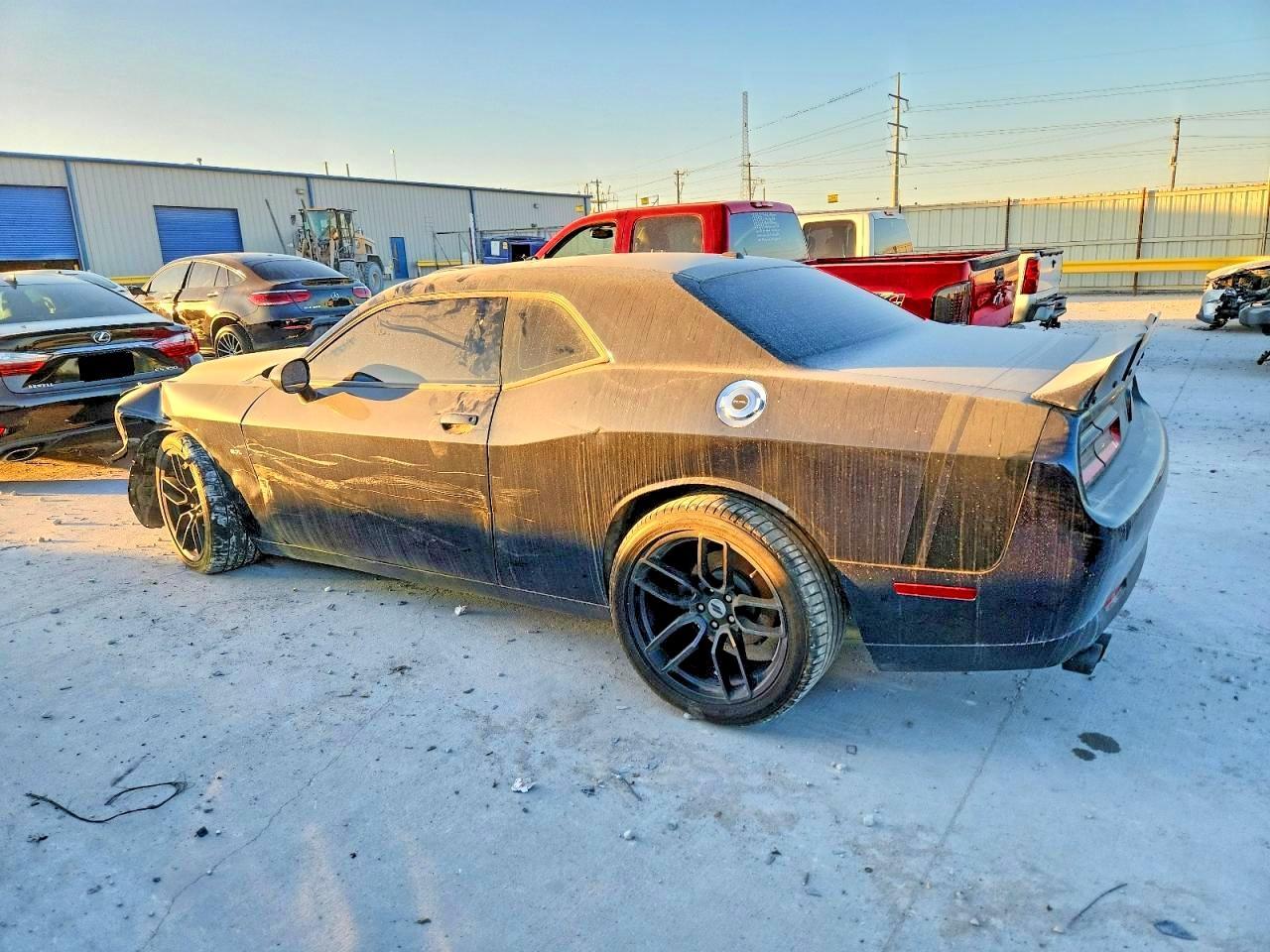 2019 Dodge Challenger R/T - zdjęcie 2