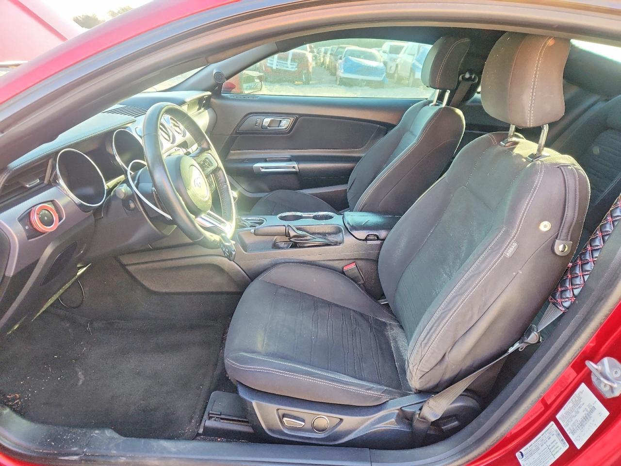 2016 Ford Mustang - zdjęcie 7