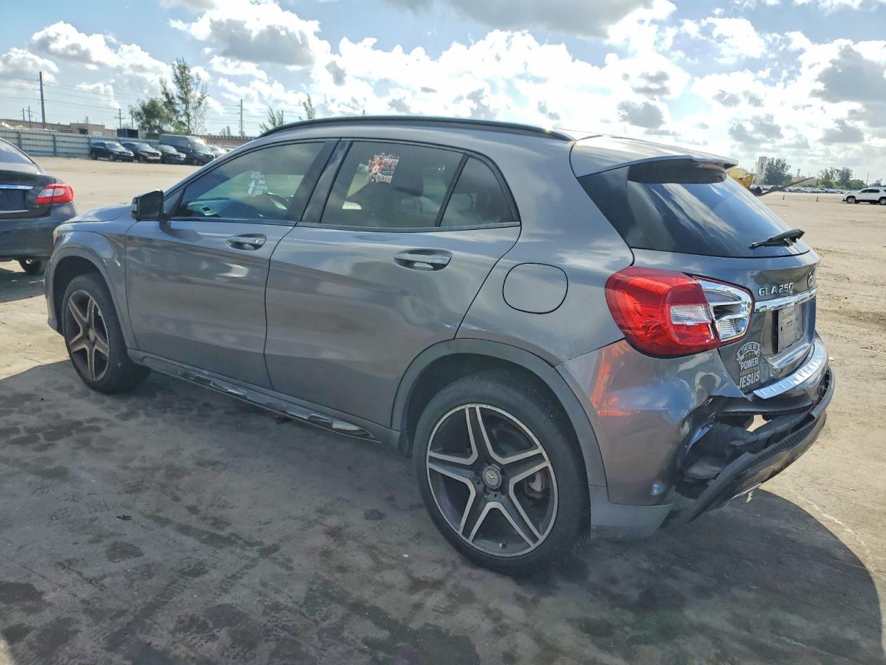 2016 Mercedes-Benz Gla 250 - zdjęcie 2