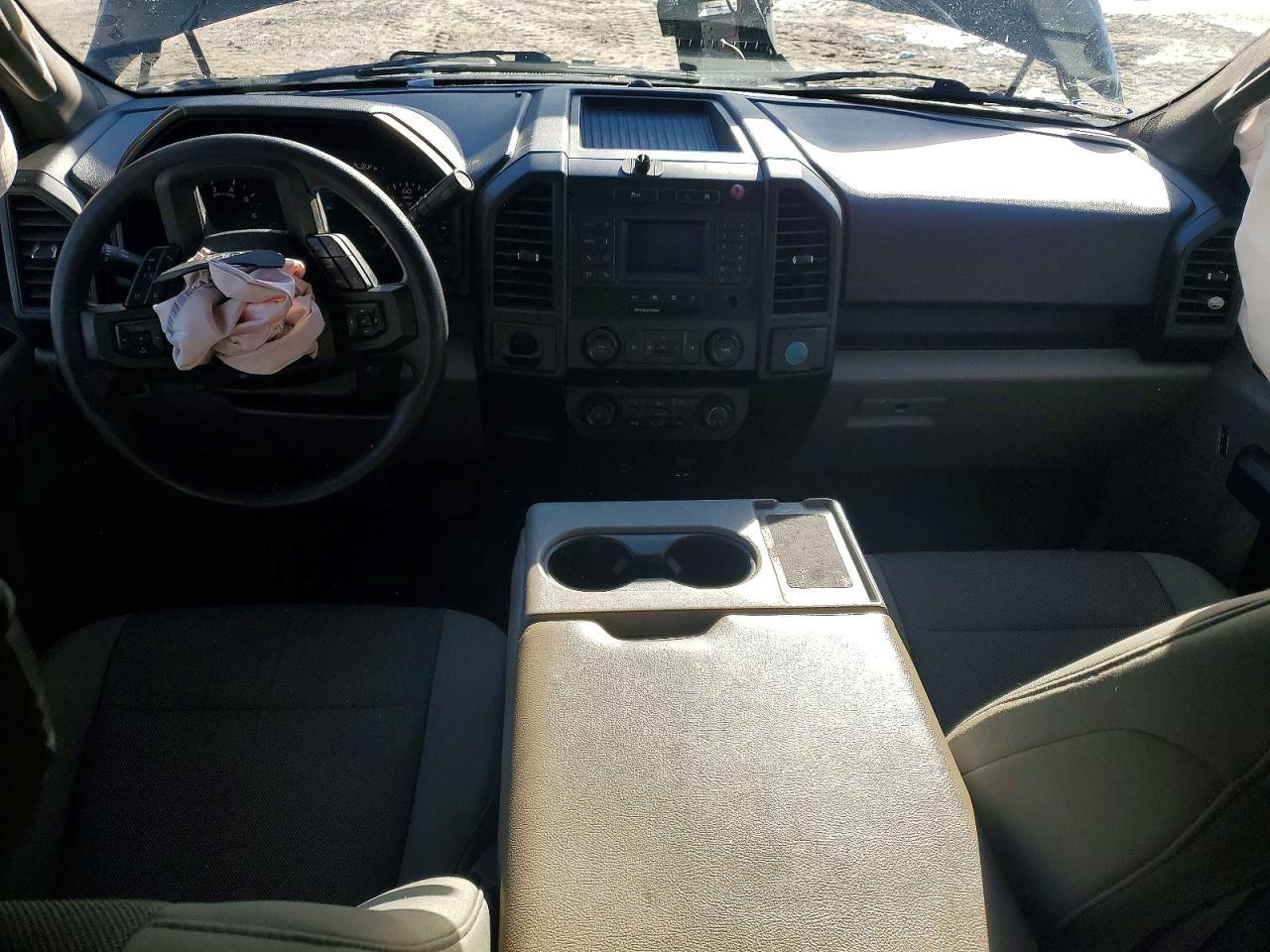 2019 Ford F150 Super Cab - zdjęcie 8