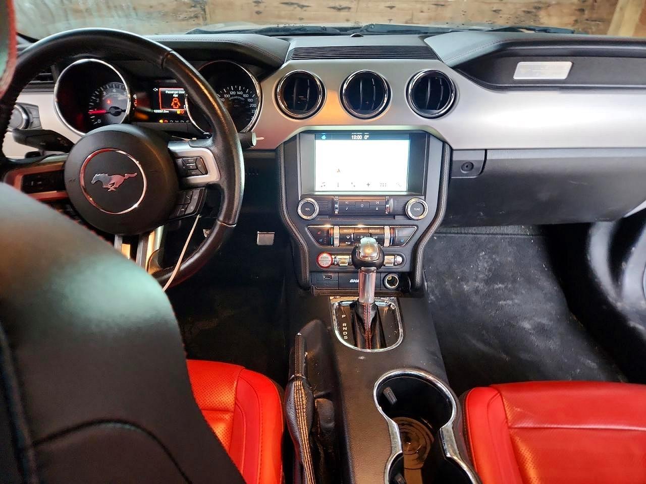 2017 Ford Mustang - zdjęcie 9