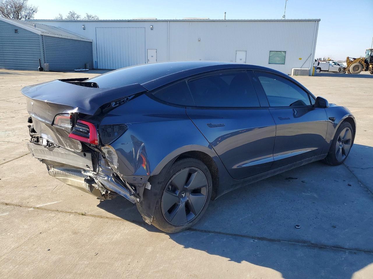 2023 Tesla Model 3 - zdjęcie 3