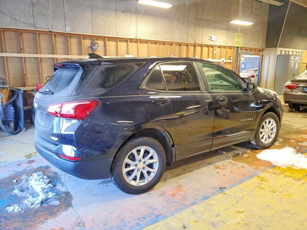 2021 Chevrolet Equinox Ls - zdjęcie 3