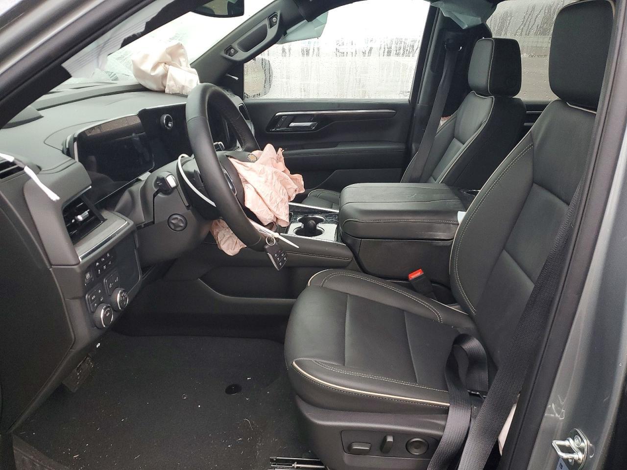 2025 Chevrolet Suburban K1500 Premier - zdjęcie 7