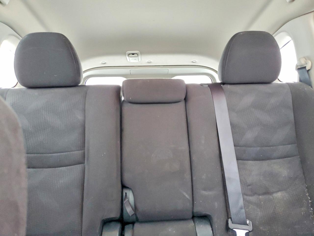 2015 Nissan Rogue S - zdjęcie 10