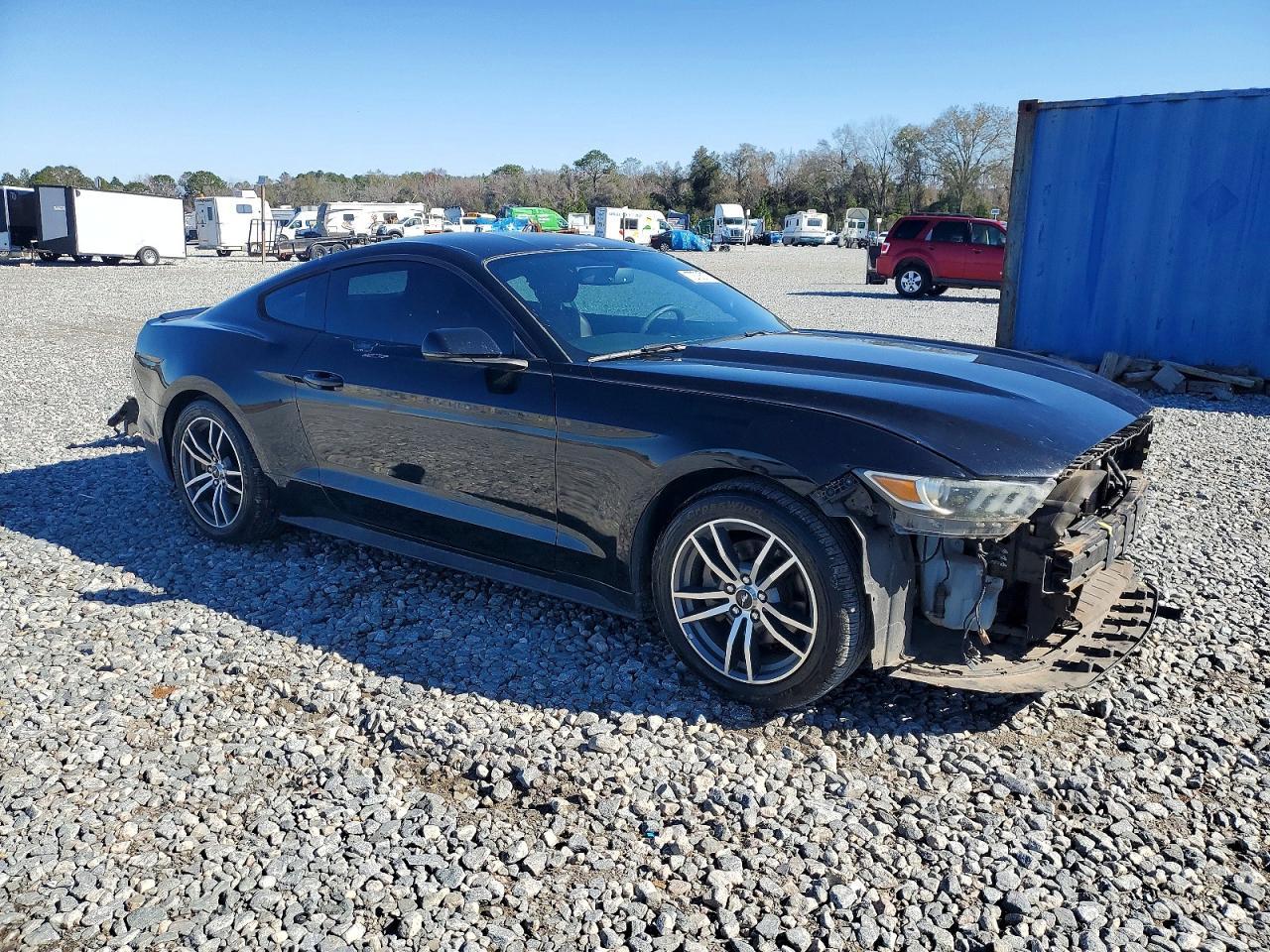 2015 Ford Mustang - zdjęcie 4