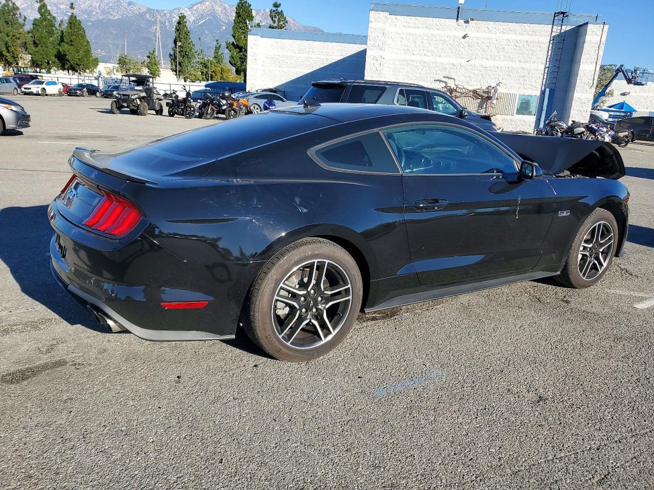 2021 Ford Mustang Gt - zdjęcie 3