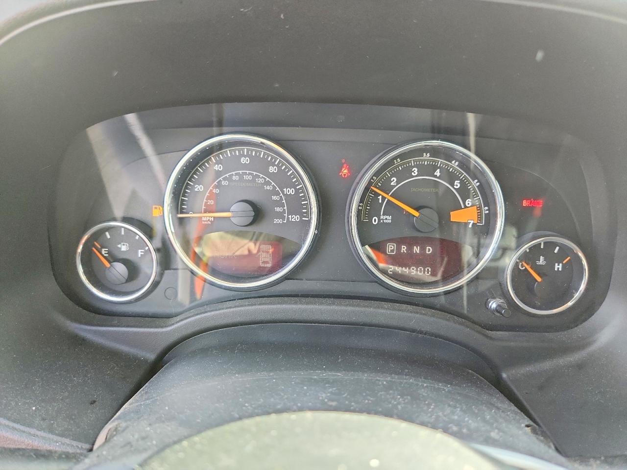 2014 Jeep Compass Latitude - zdjęcie 9