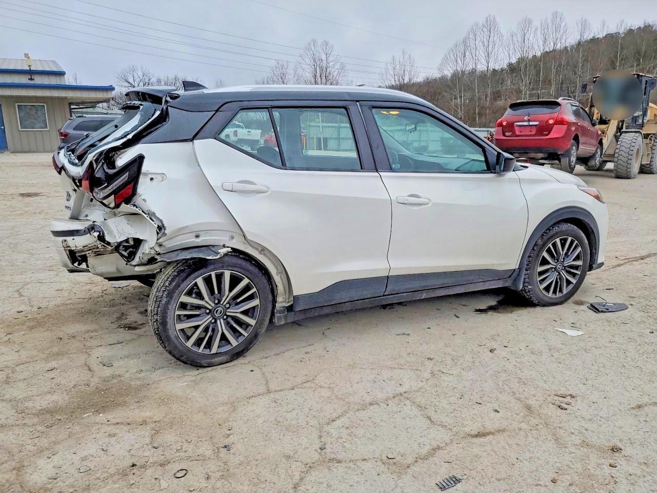 2021 Nissan Kicks Sv - zdjęcie 3