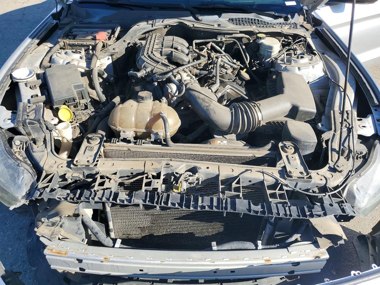 2016 Ford Mustang - zdjęcie 11