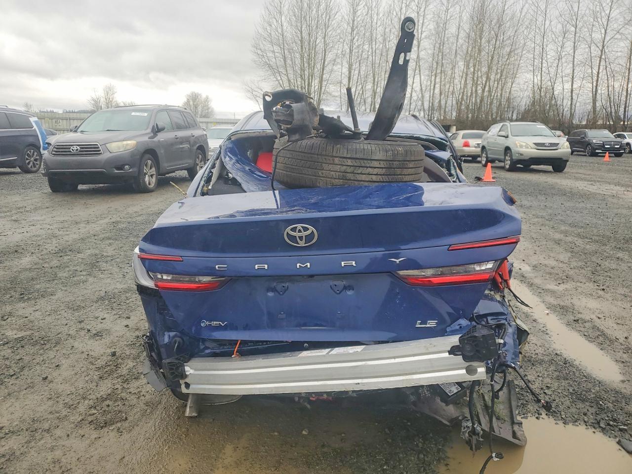 2025 Toyota Camry Le - zdjęcie 6