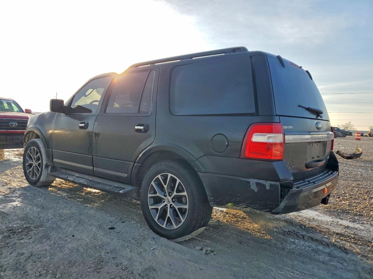 2017 Ford Expedition Xlt - zdjęcie 2