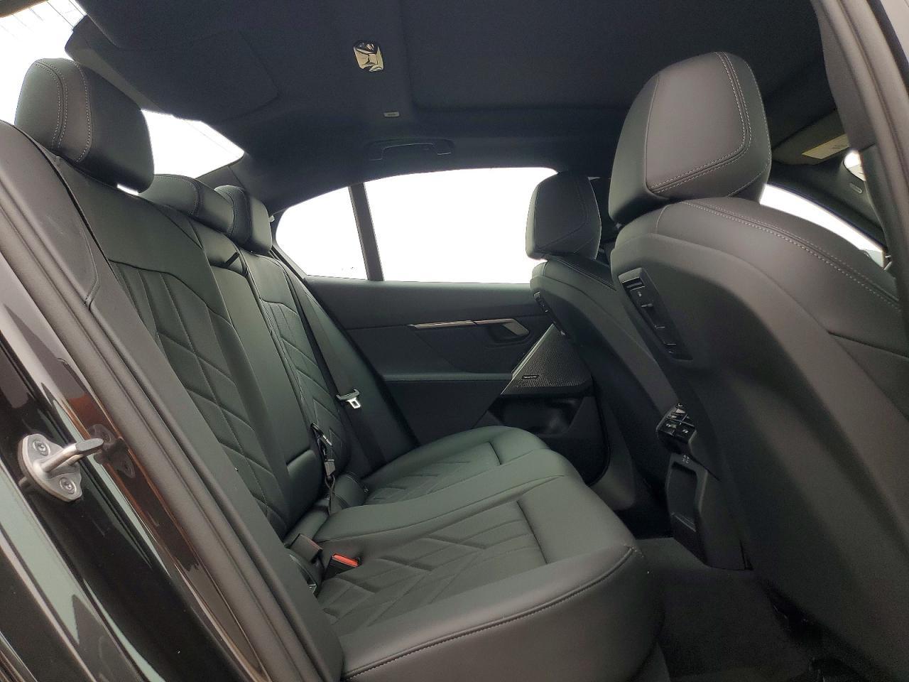 2026 BMW 530 Xi - zdjęcie 10