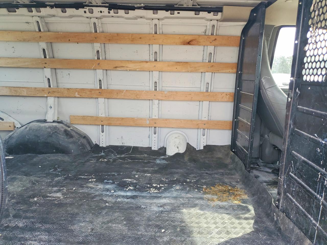 2019 GMC Savana G2500 - zdjęcie 11