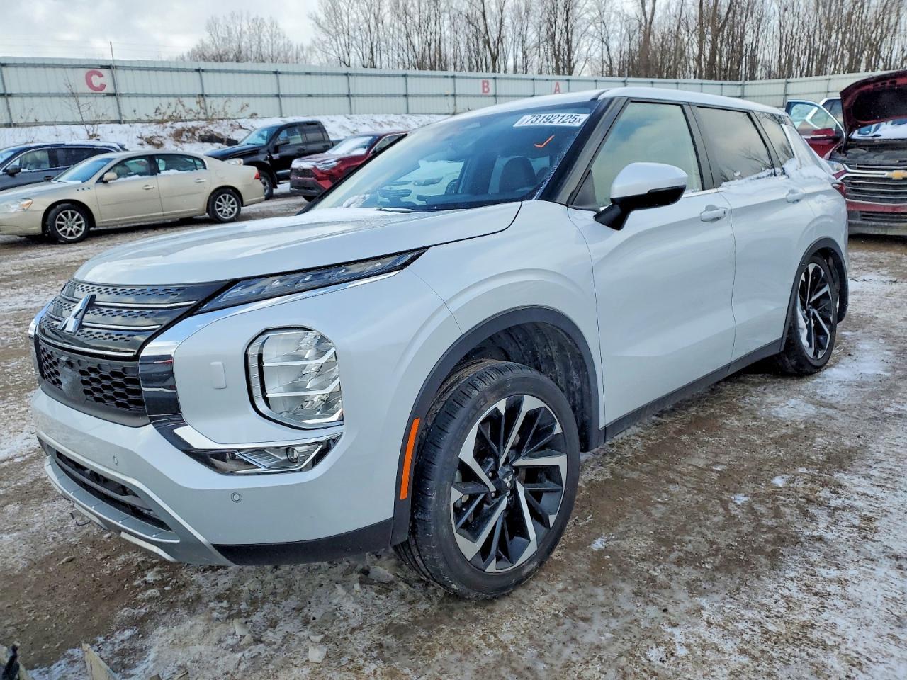 2024 Mitsubishi Outlander Se - zdjęcie główne