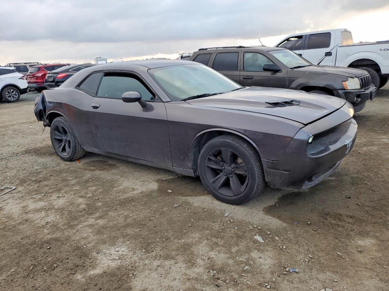 2016 Dodge Challenger Sxt - zdjęcie 4
