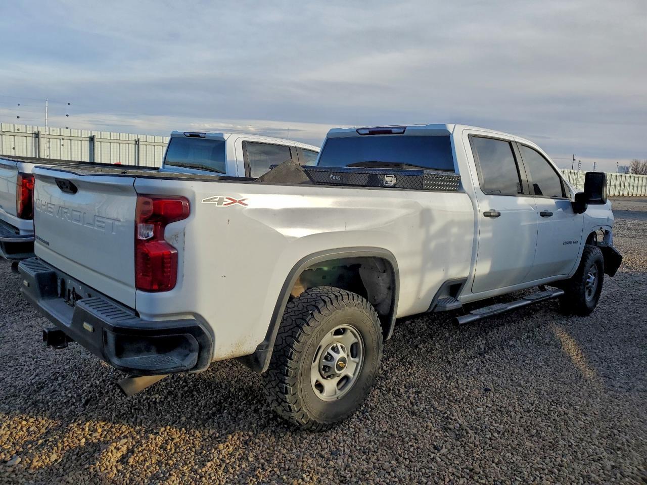 2023 Chevrolet Silverado K2500 Heavy Duty - zdjęcie 3