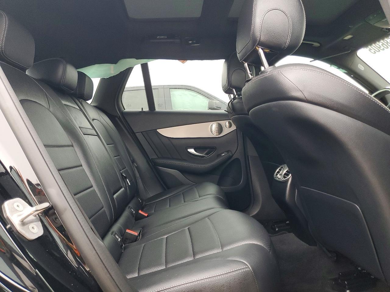 2021 Mercedes-Benz Glc 300 - zdjęcie 11